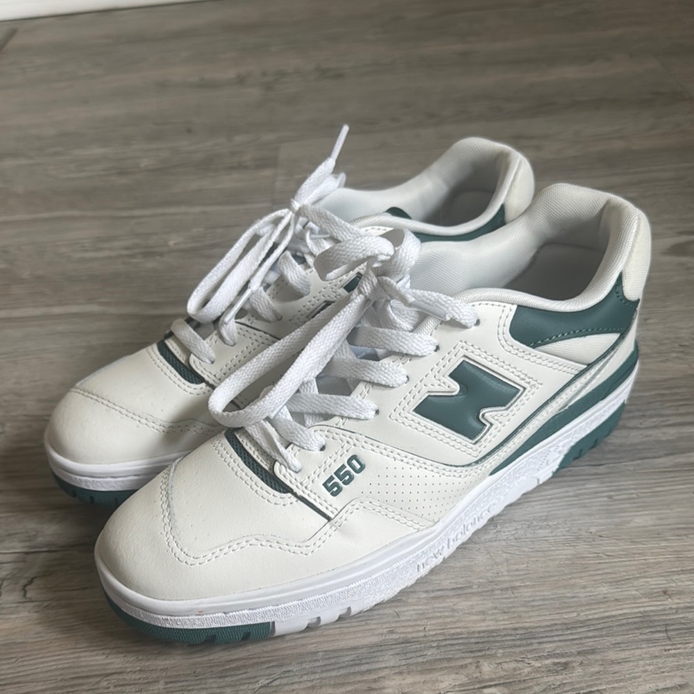 Woman’s Adidas 550 in green spruce